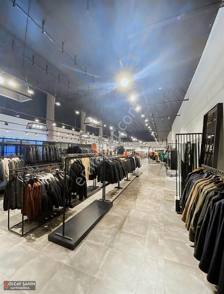 Mallof Avm'ye Komşu 1900 M2 Kapalı Alan Kiralık Dükkan&mağaza - Görsel 18