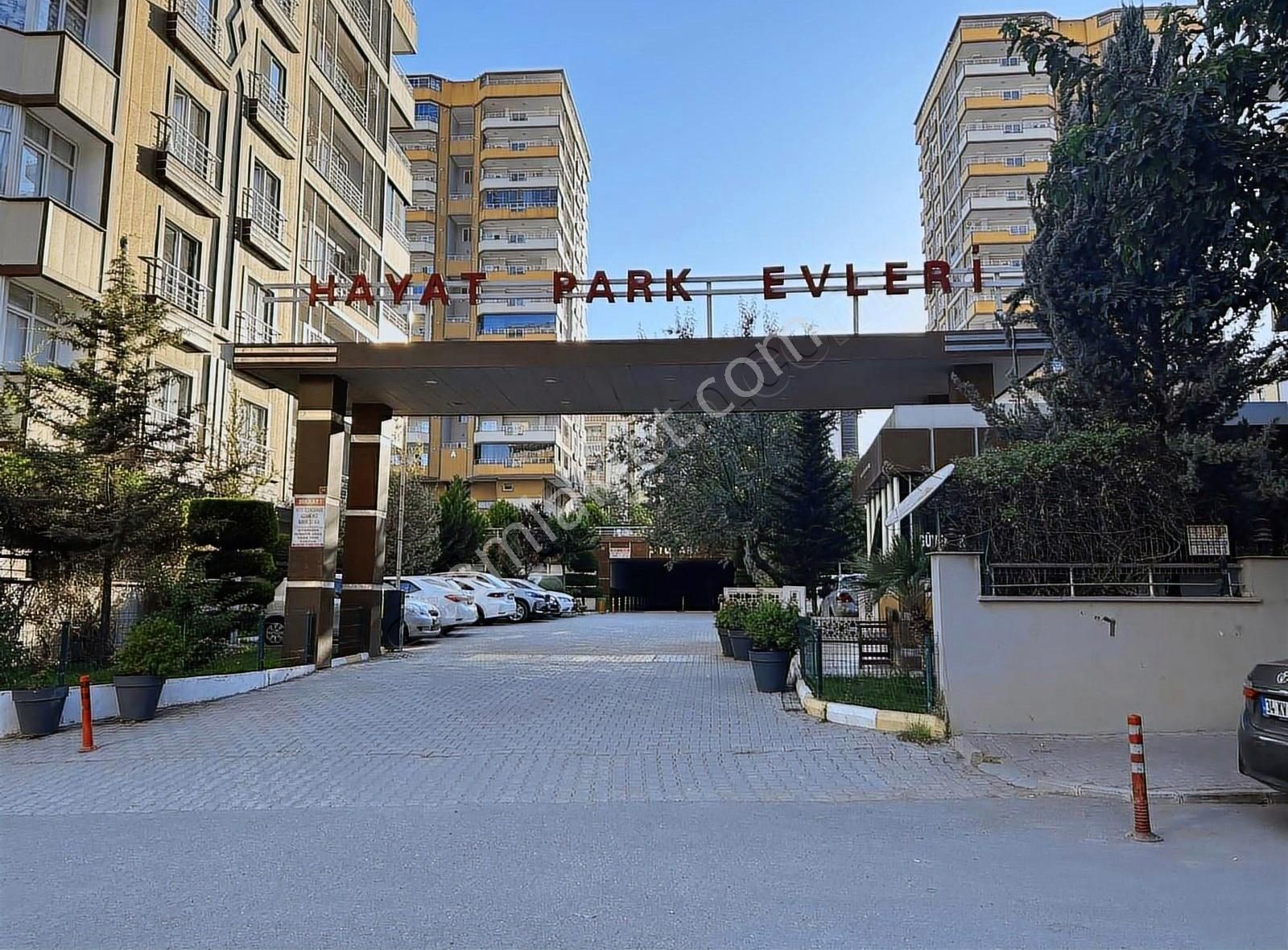 Suat Kılıç Tan 4+1 Daire