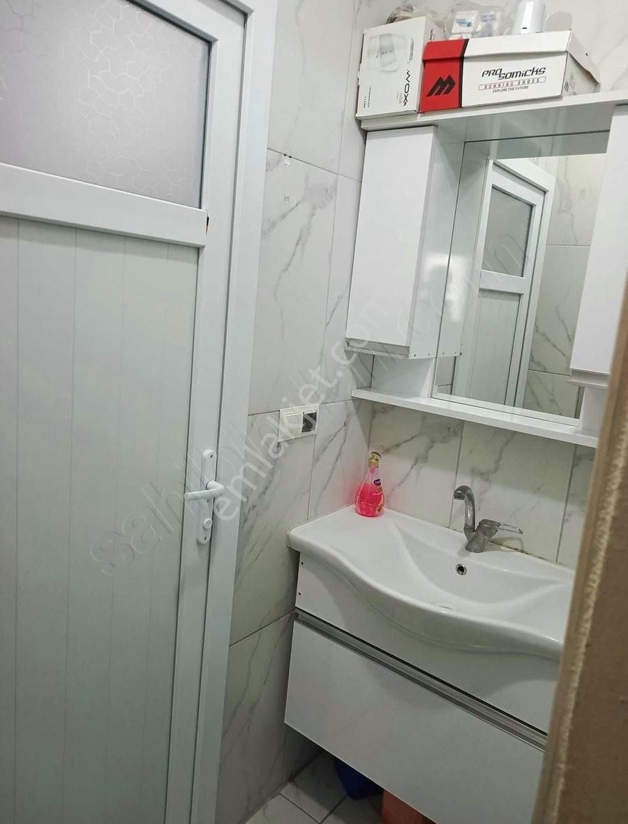 Satılık Köşe Başı Müstakil 2.5 Katlı Ev - Görsel 3