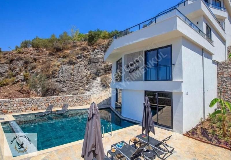 Faralya'da 4+1 Müstakil Havuzlu 500 M2 Arsa İçerisinde Villa - Görsel 18