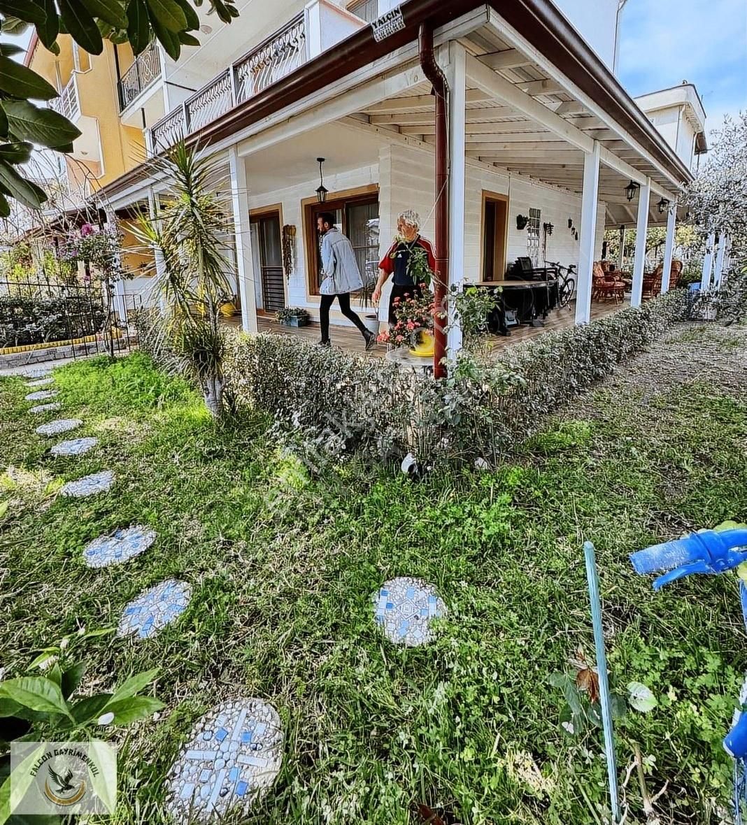 Akarca'da Site İçerisinde Denize 50m Satılık Villa - Görsel 6