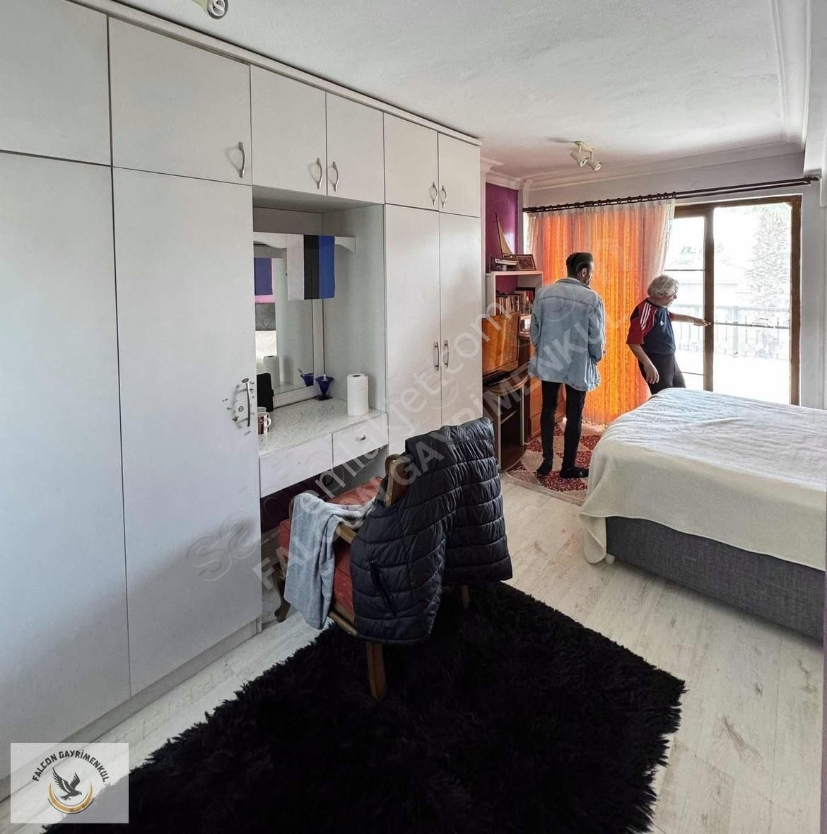 Akarca'da Site İçerisinde Denize 50m Satılık Villa - Görsel 35