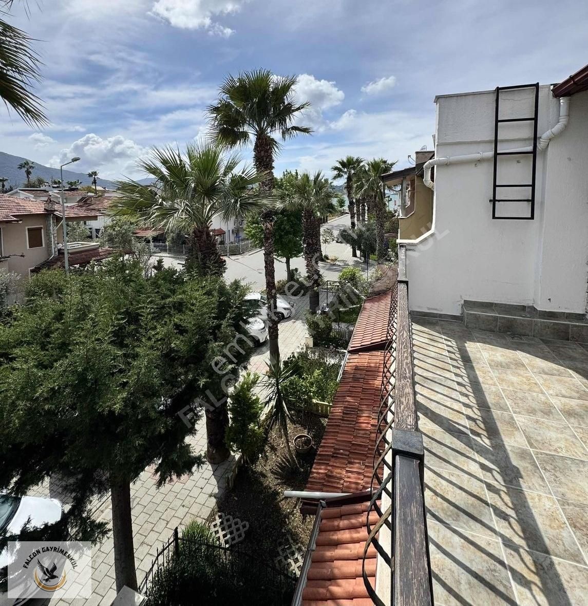 Akarca'da Site İçerisinde Denize 50m Satılık Villa - Görsel 25