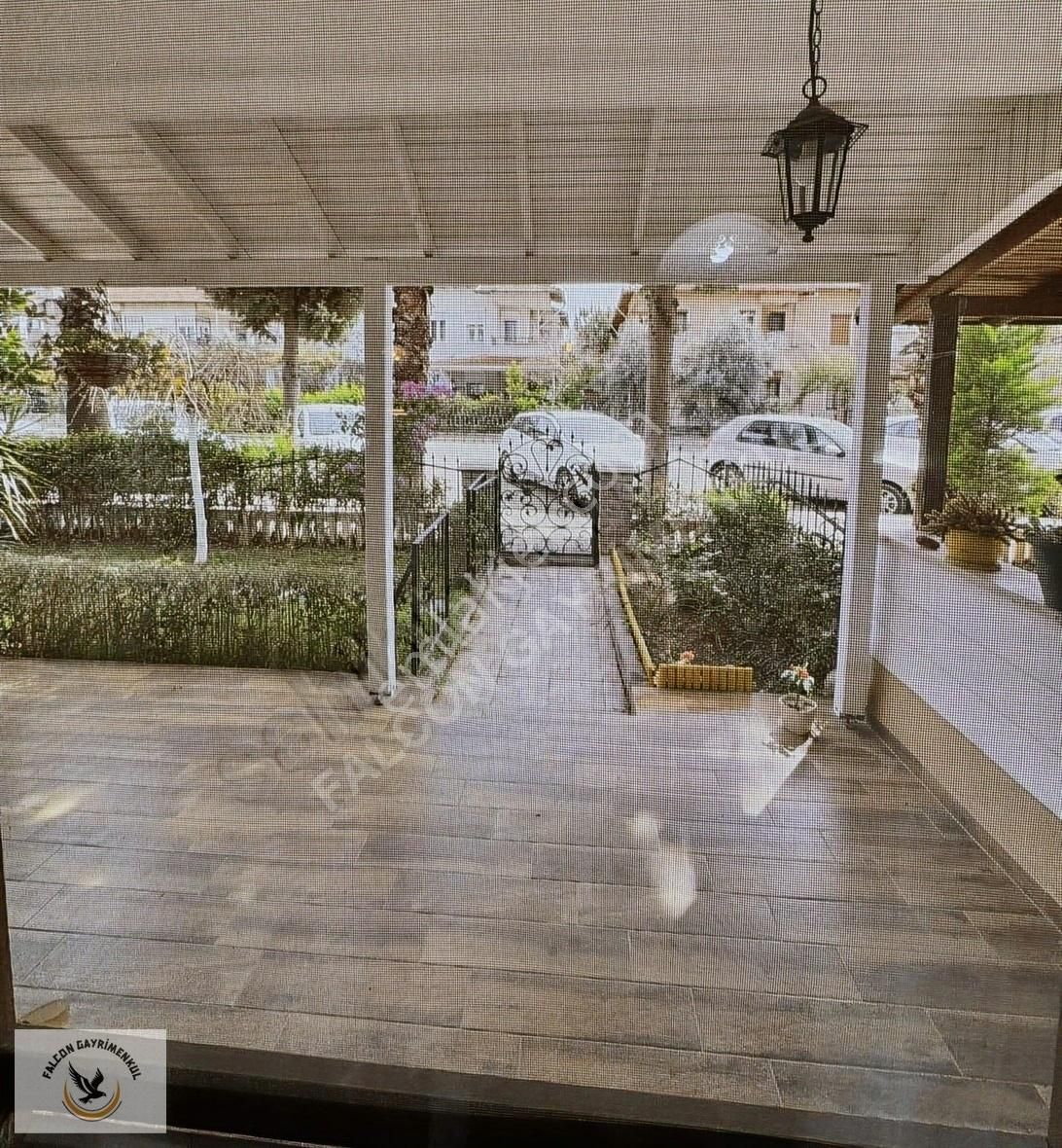 Akarca'da Site İçerisinde Denize 50m Satılık Villa - Görsel 31