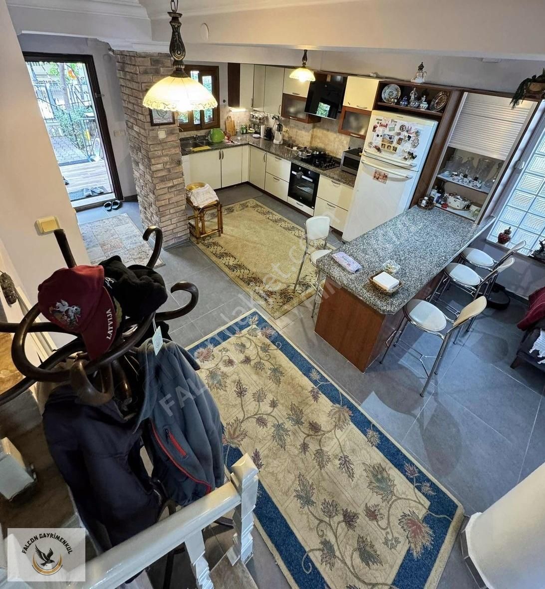 Akarca'da Site İçerisinde Denize 50m Satılık Villa - Görsel 15