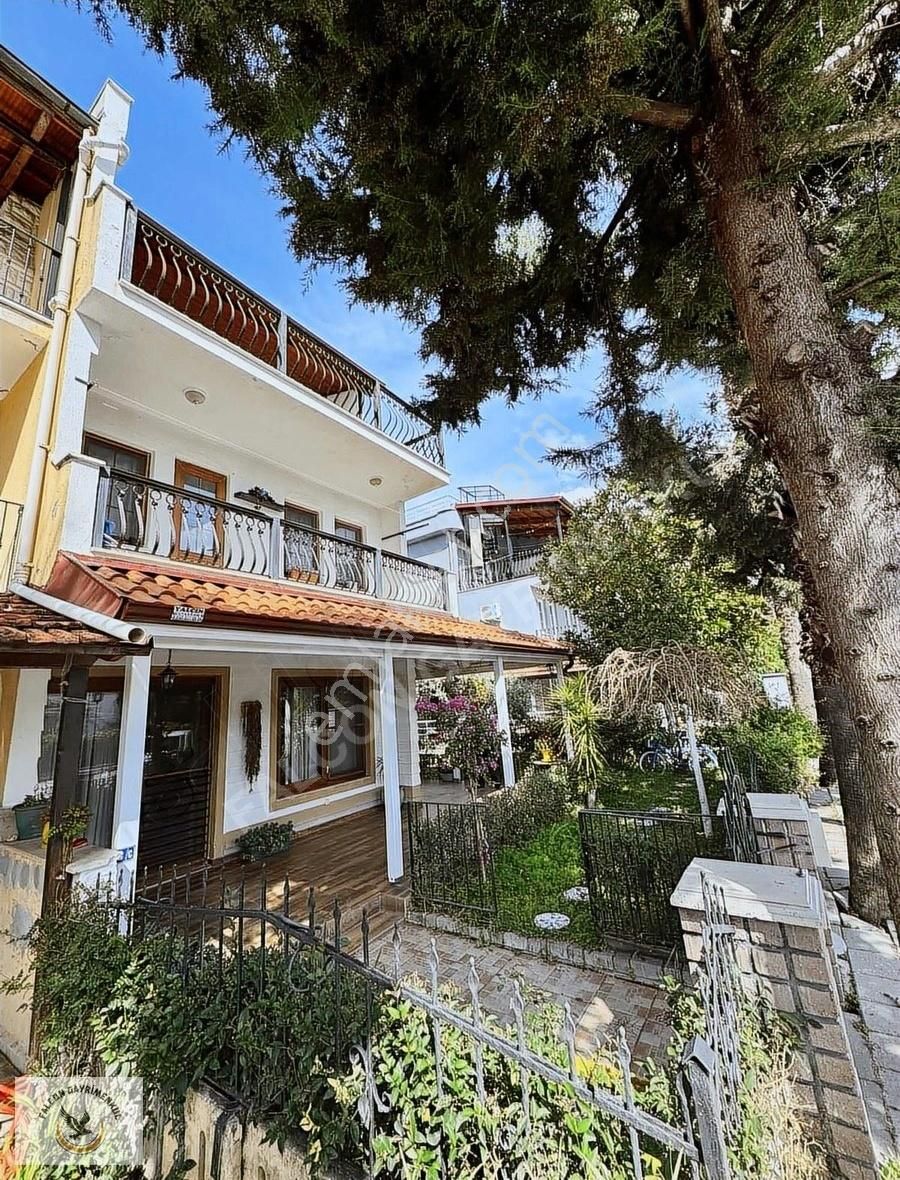 Akarca'da Site İçerisinde Denize 50m Satılık Villa - Görsel 2