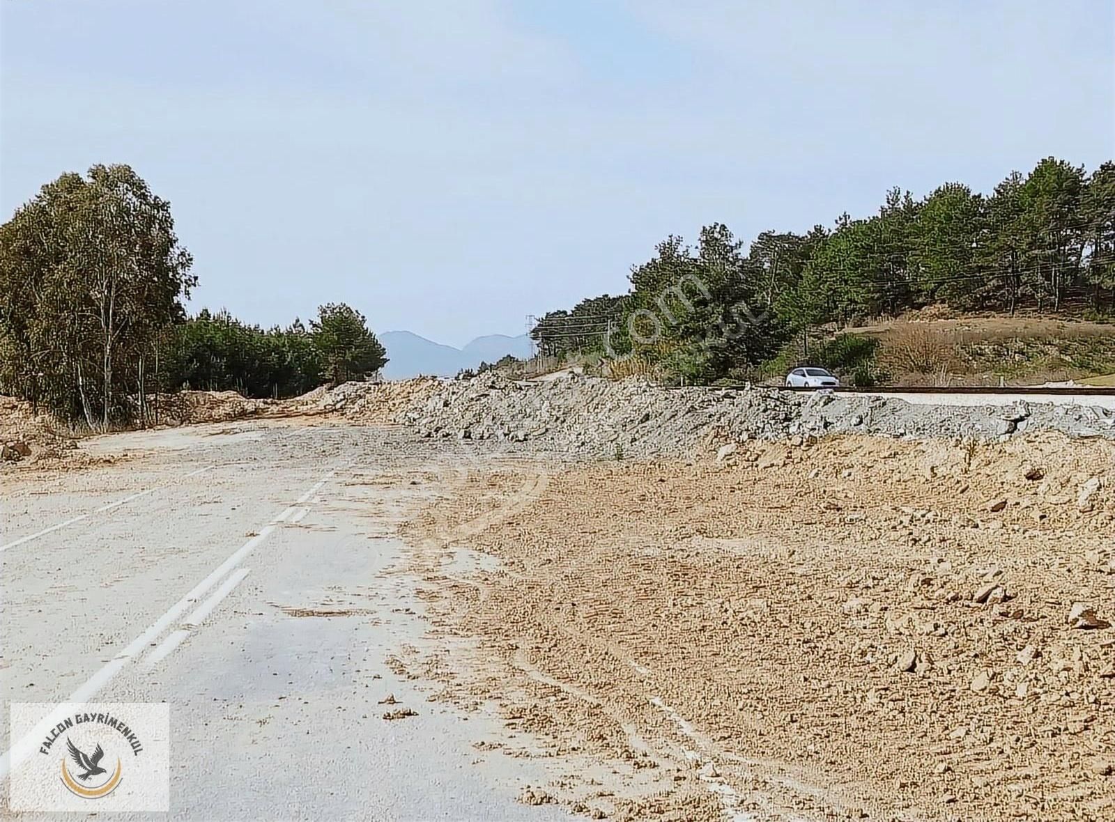 Falcon Dan Çaykenarı Mh.1292m³ Fırsat Arsa - Görsel 15