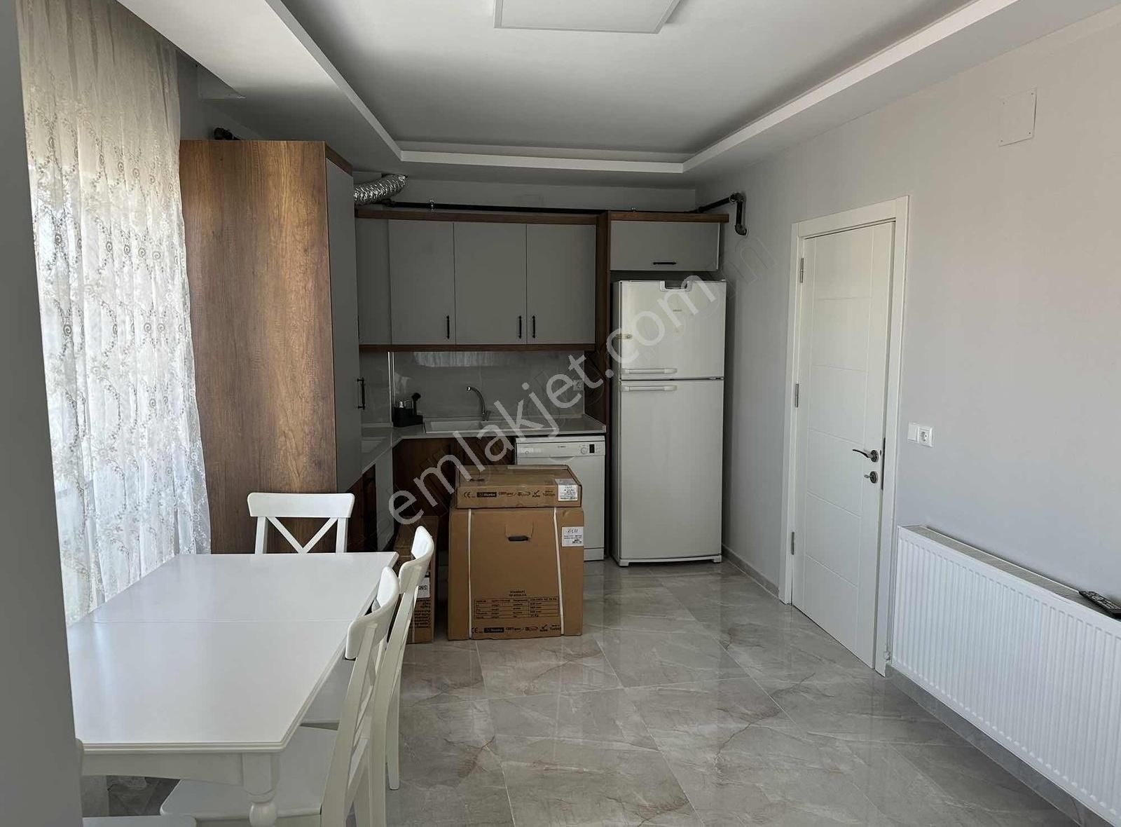 Dostlardan Eşyalı Kiralık 1+1 Daire