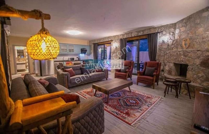 Fethiye De İki Adet Villa Ve Boş Arsası İle Birlikte Satılıktır - Görsel 13