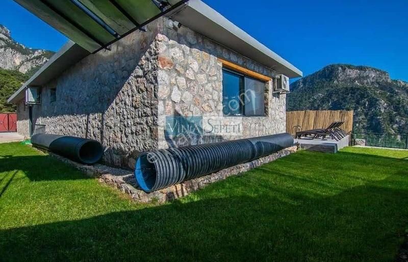 Fethiye De İki Adet Villa Ve Boş Arsası İle Birlikte Satılıktır - Görsel 12