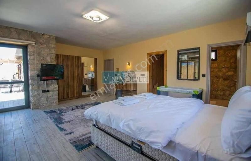 Fethiye De İki Adet Villa Ve Boş Arsası İle Birlikte Satılıktır - Görsel 14