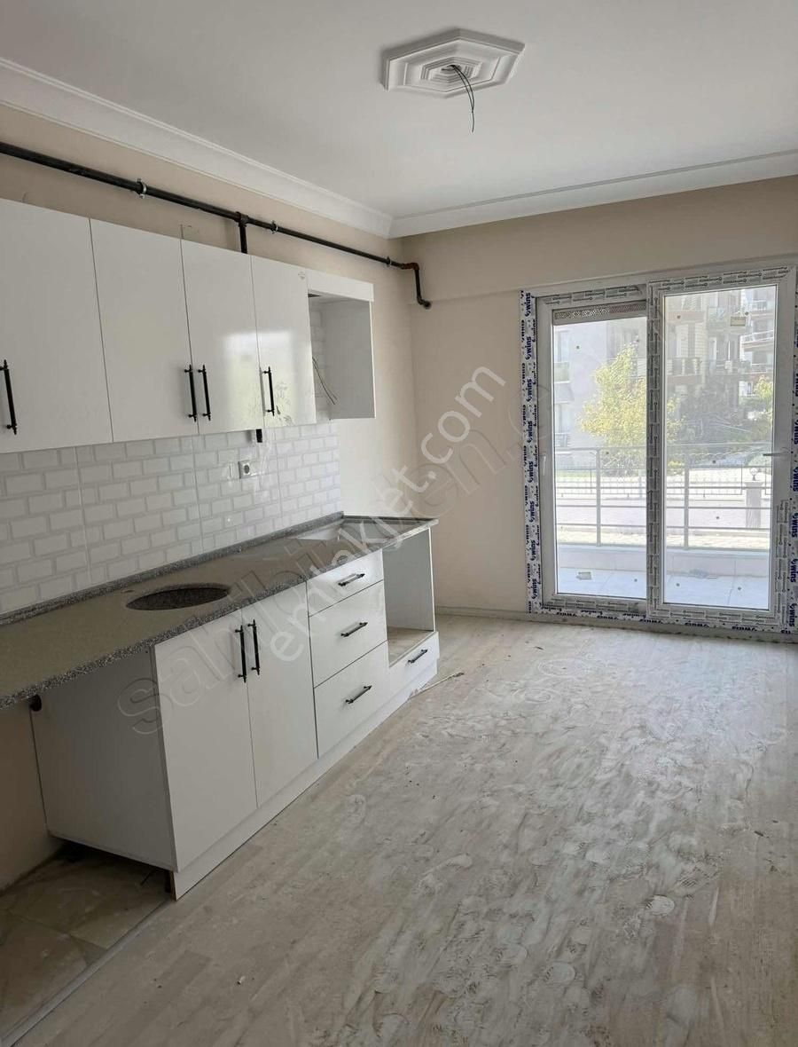 Dostlardan Göletde Havuzlu Sitede Satılık 3+1 - Görsel 5