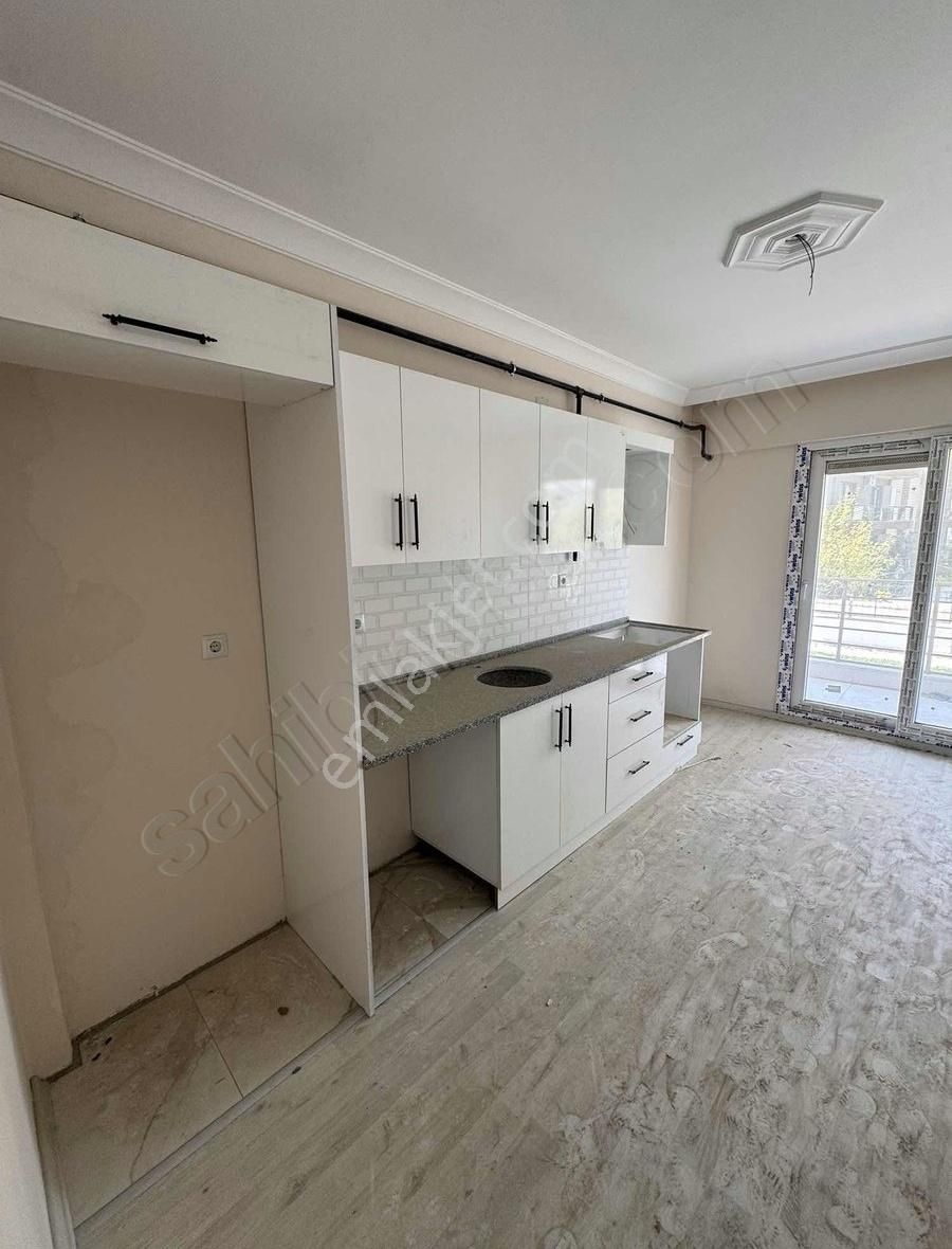 Dostlardan Göletde Havuzlu Sitede Satılık 3+1 - Görsel 2