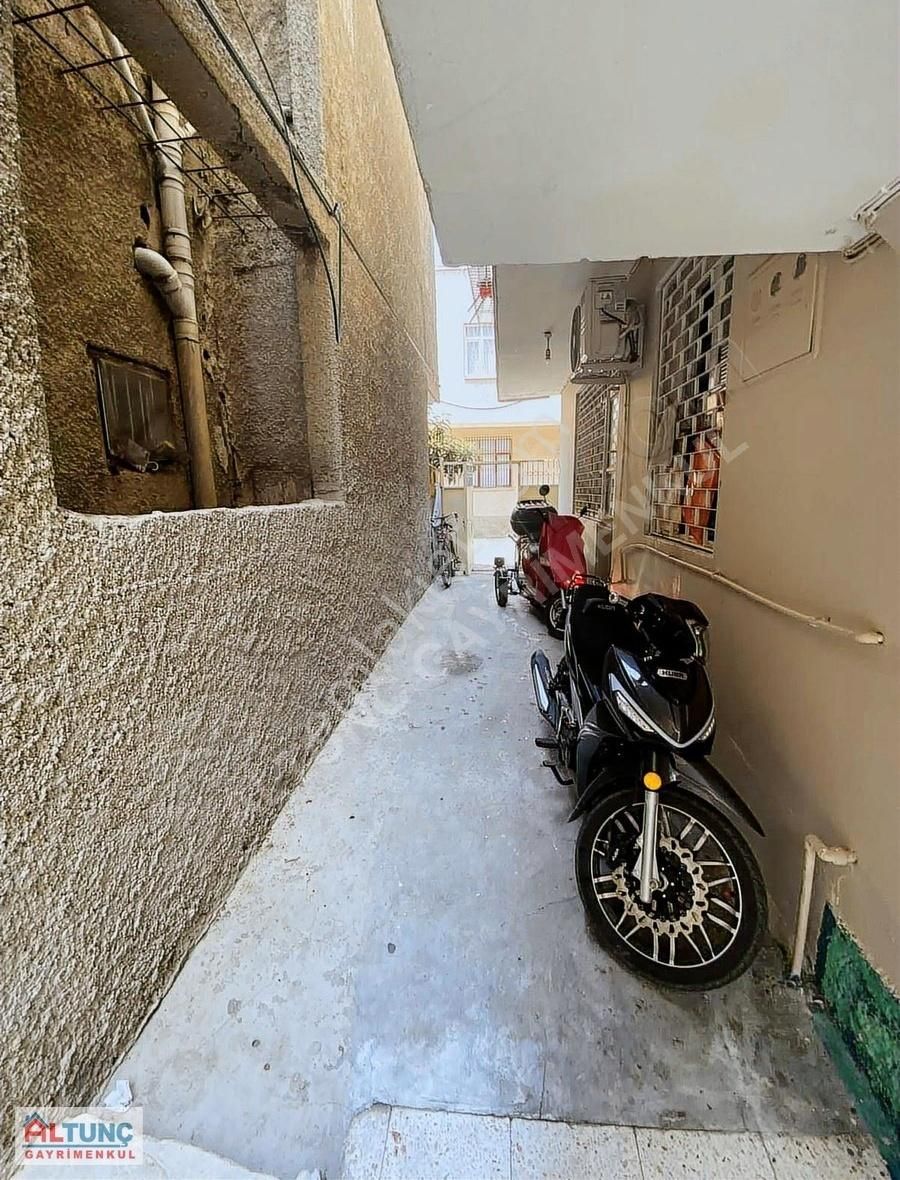 Altunç'dan Yeşilyurtta 3 Katlı 3+1 Kapalı Mutfak Ev - Görsel 22