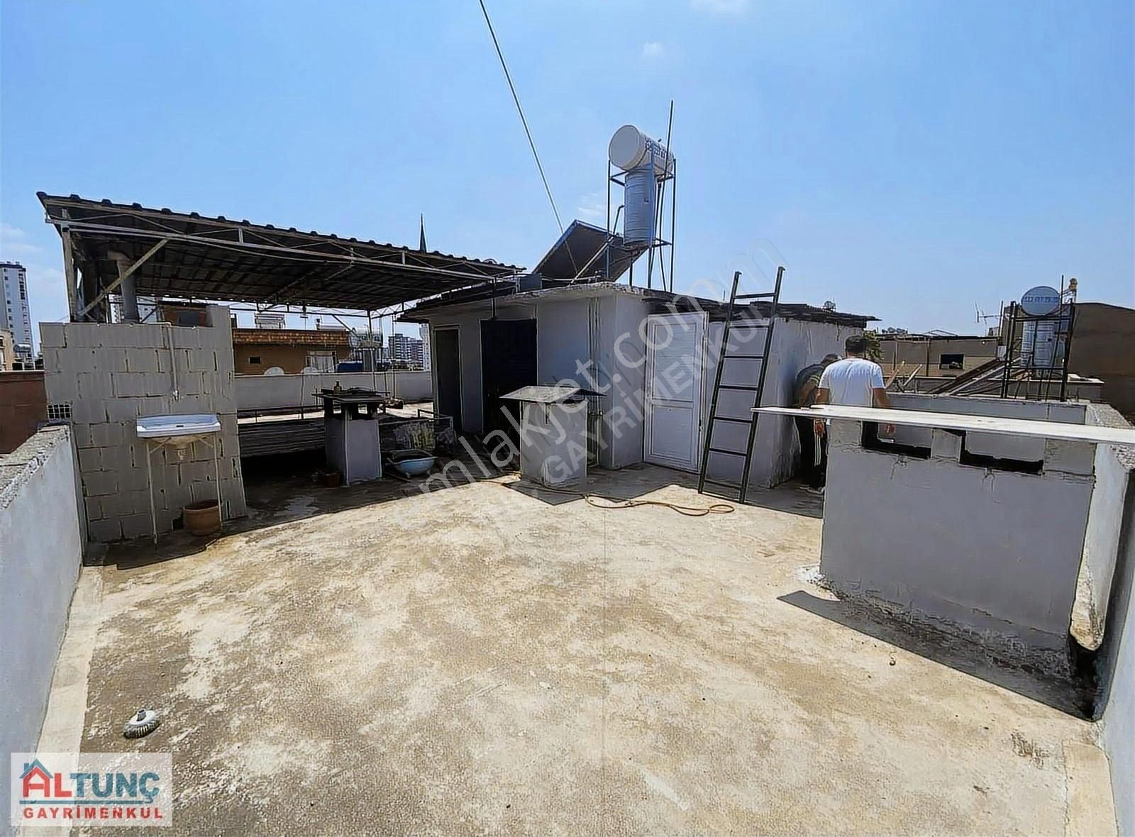 Altunç'dan Yeşilyurtta 3 Katlı 3+1 Kapalı Mutfak Ev - Görsel 25