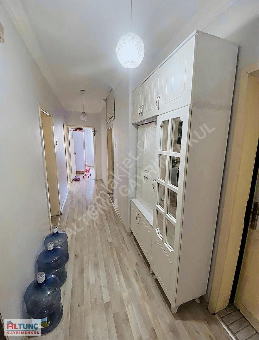 Altunç'dan Yeşilyurtta 3 Katlı 3+1 Kapalı Mutfak Ev - Görsel 17