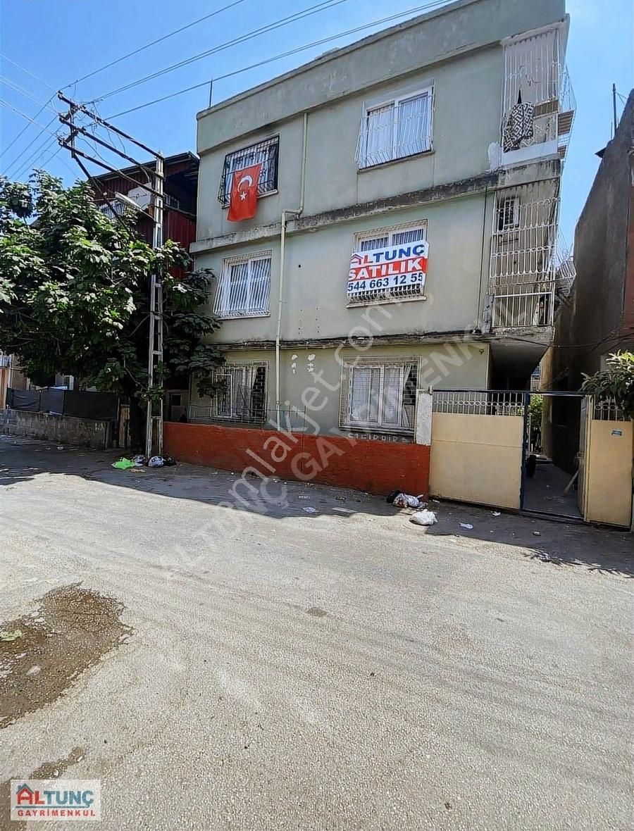 Altunç'dan Yeşilyurtta 3 Katlı 3+1 Kapalı Mutfak Ev - Görsel 18