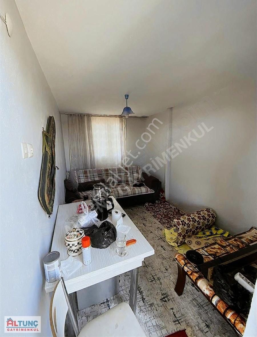 Altunç'dan Yeşilyurtta 3 Katlı 3+1 Kapalı Mutfak Ev - Görsel 19