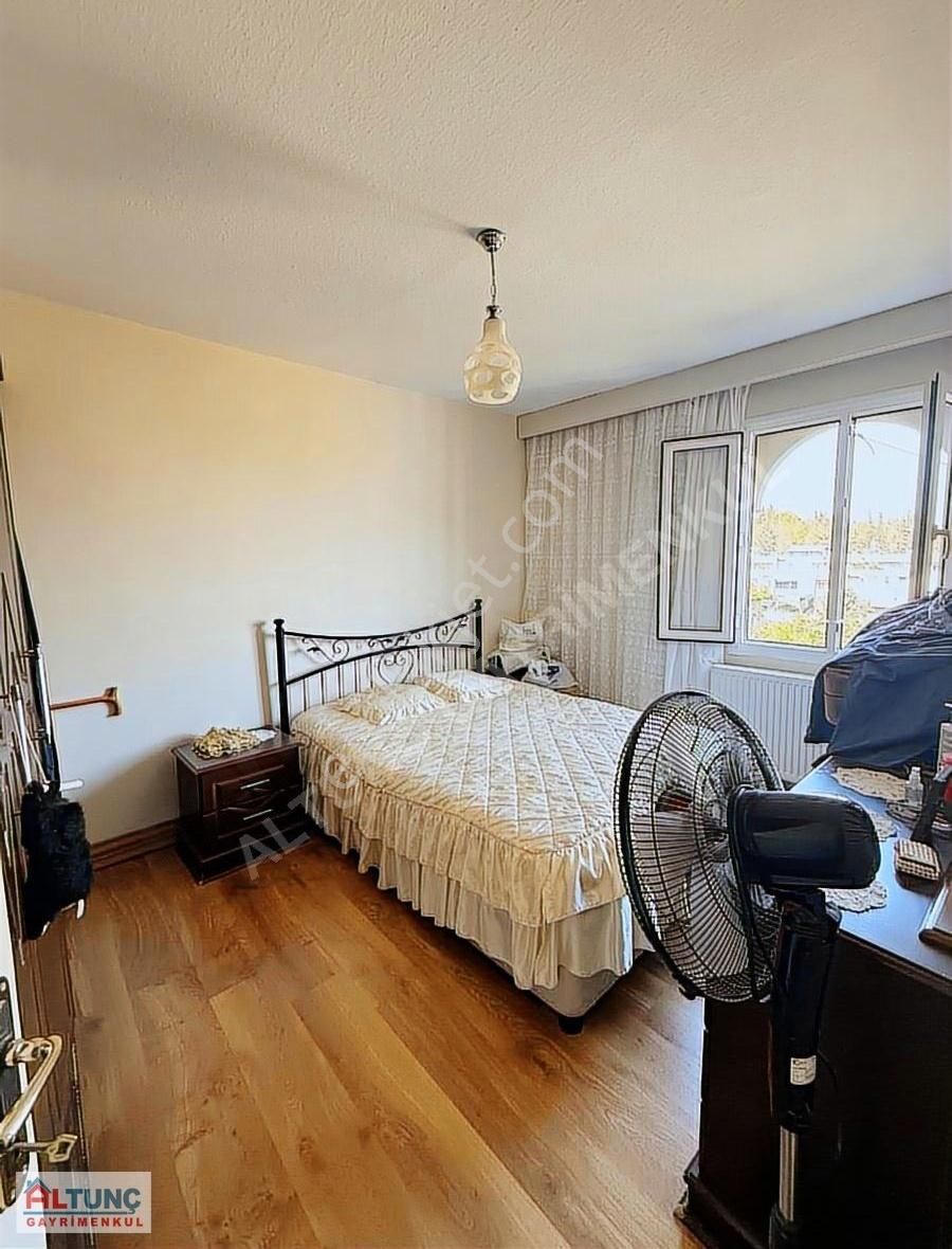 100.yılın En Merkezi Konumunda Masrafsız Az Katlı Satılık Daire - Görsel 10