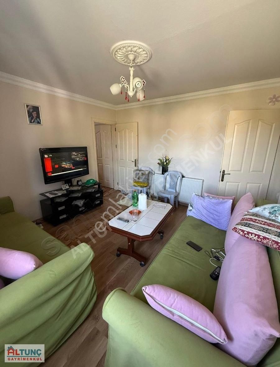 100.yılın En Merkezi Konumunda Masrafsız Az Katlı Satılık Daire - Görsel 5