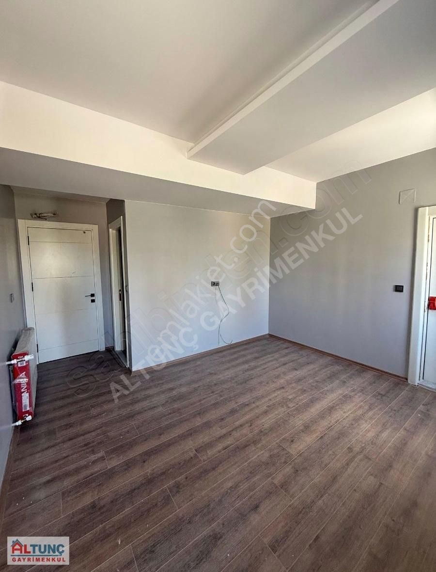 Aydınlar'da Az Katlı Sosyaldonatılı Site İçerisnde Satılık Daire - Görsel 15