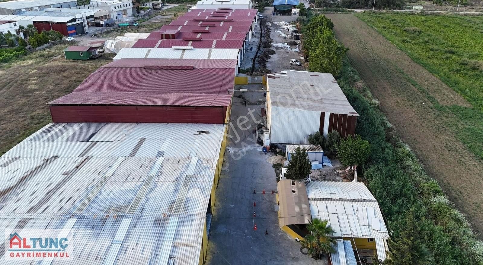 Site İçerisinde Kiralık Depo