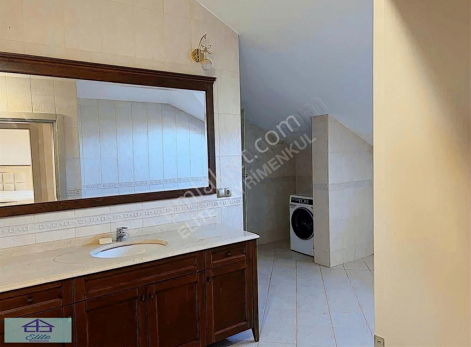 Elite'den Sitede Boğaz Manzaralı Çatı Dubleksi - Görsel 29