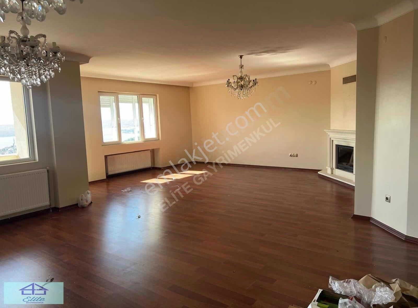 Elite'den Sitede Boğaz Manzaralı Çatı Dubleksi - Görsel 13