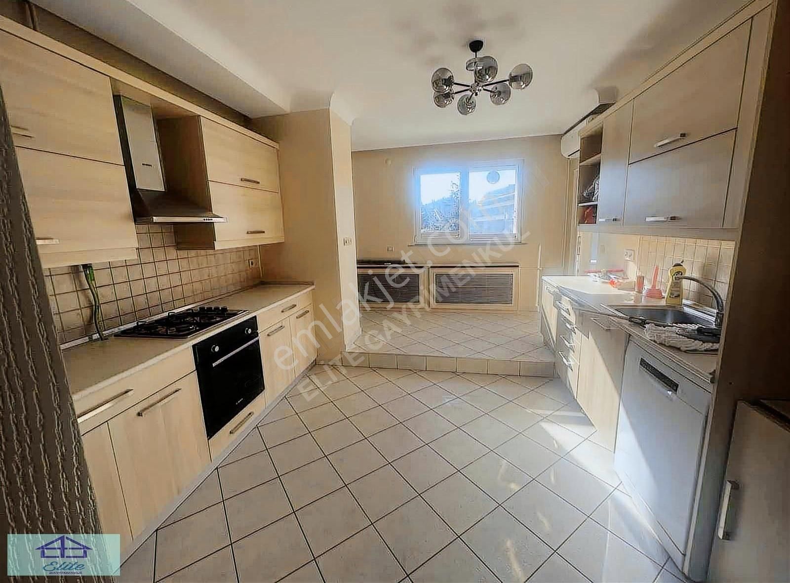 Elite'den Sitede Boğaz Manzaralı Çatı Dubleksi - Görsel 32