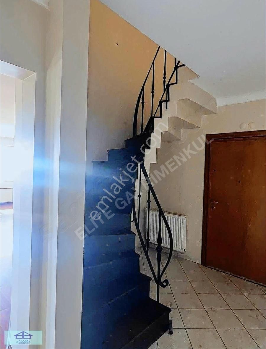 Elite'den Sitede Boğaz Manzaralı Çatı Dubleksi - Görsel 26