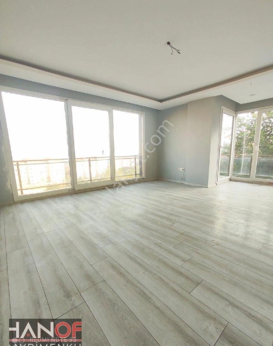 Beylikdüzü Kavaklı'da Sahil Mahallesi'nde Deniz Manzaralı Açık Mutfak 2+1 Balkonlu Kiralık Daire - Görsel 5