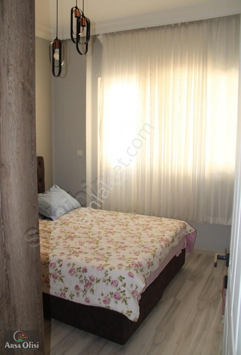 Alanya'da Deniz Ve Şehir Manzaralı Tripleks 5+1 Villa - Görsel 5