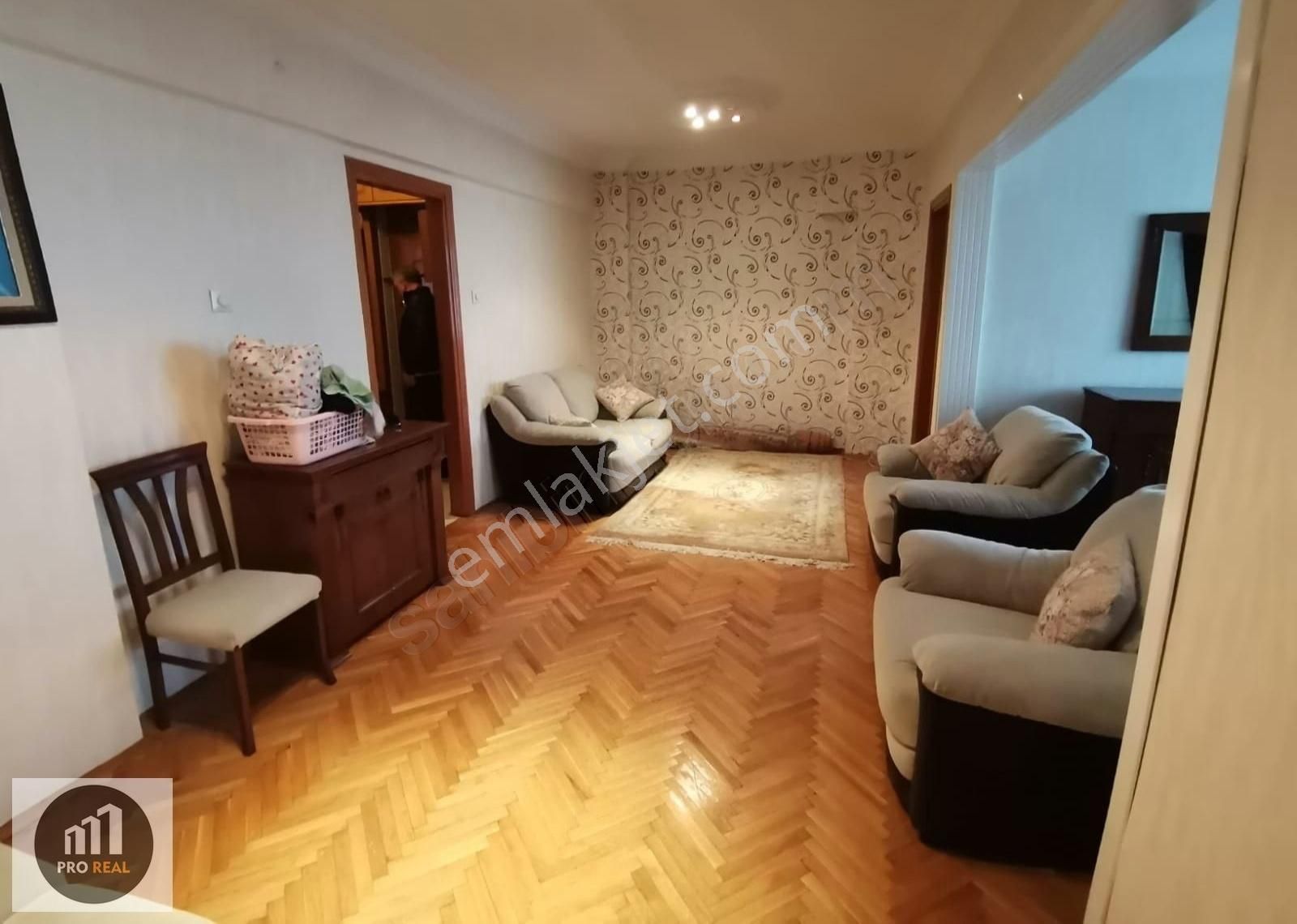 Bezmialem Çapa Yanı Metro Tramvay Kiralık Eşyalı 2+1 Daire