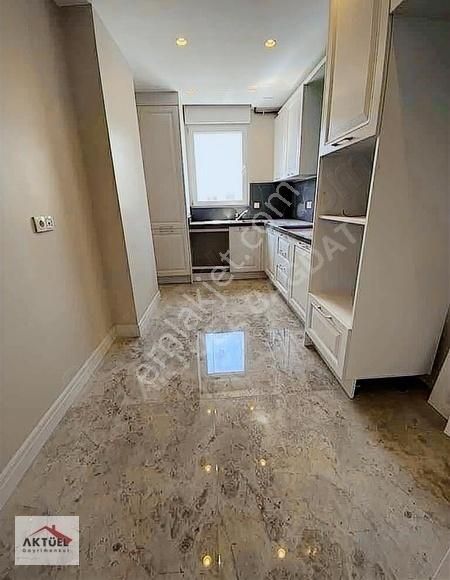 Çiftehavuzlar'da Bağdat Caddesi 2 Adım Sıfır Bina 135 M2 Lüx 3+1 - Görsel 9