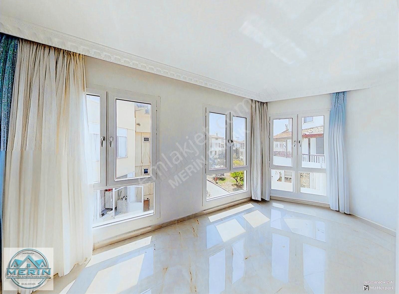 Denize Yakın 2 Girişli Tripleks Villa Akdeniz 87 Sitesi - Görsel 5