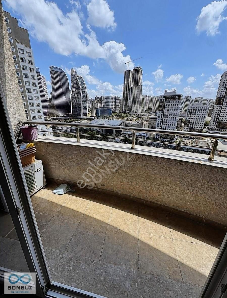 Sonsuzdan Metrobüse 10 Dk Kiralık Eşyalı 1+1 Daire