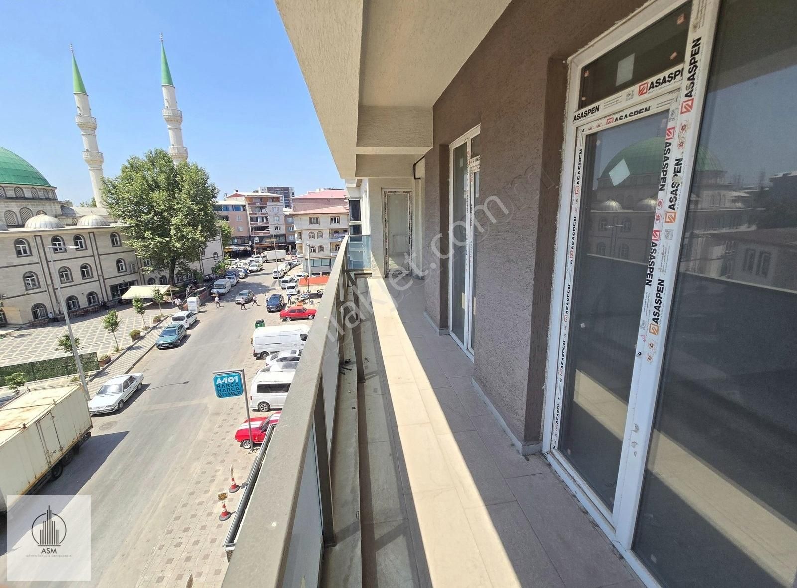 Asm Den Yıldırım' Da Metro Ya Yakın Site İçi 3+1 100m2 Ara Kat
