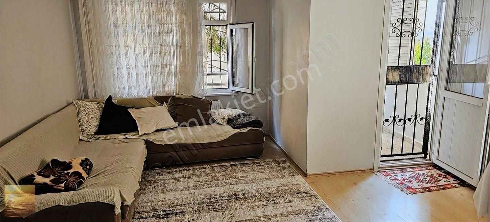 Okulun Hemen Yanında 2+1 Eşyalı Kiralık Daire.