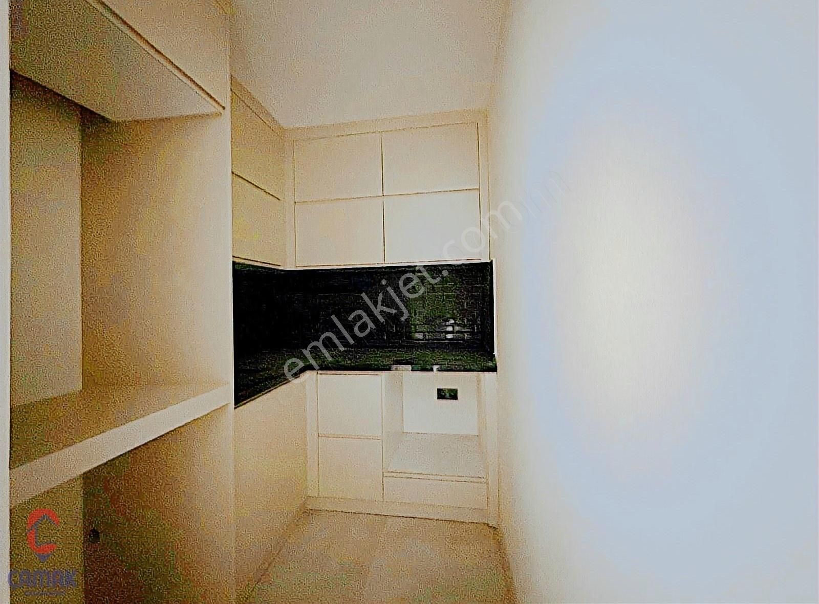 Çamak Gayrimenkul'den Aydınlıkevler Mah. Kiralık Ofis