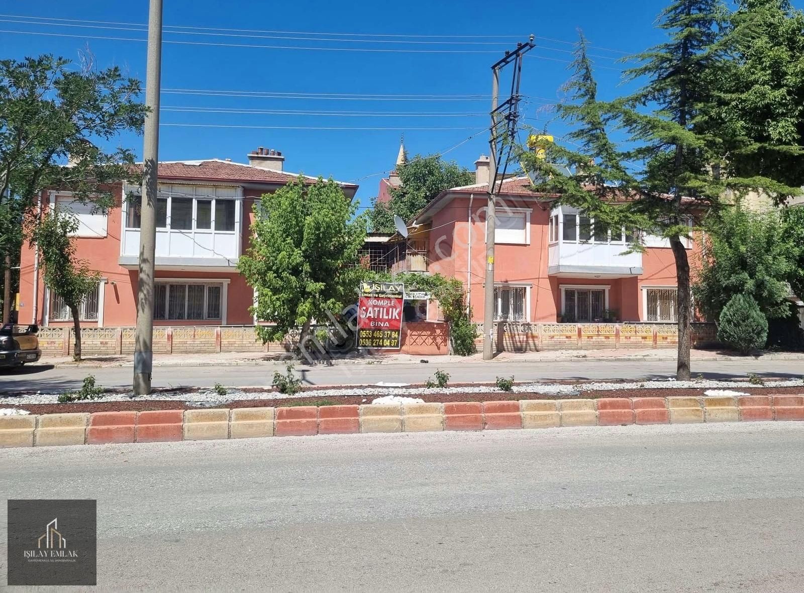 Afyon Işılay Emlak'tan Fatih Mahallesinde Komple Satılık 2 Bina