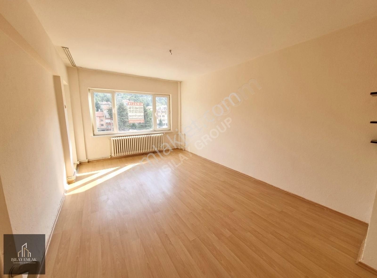 Afyon Işılay Emlak'tan Kurtuluş Caddesi Kiralık 3+1 Daire