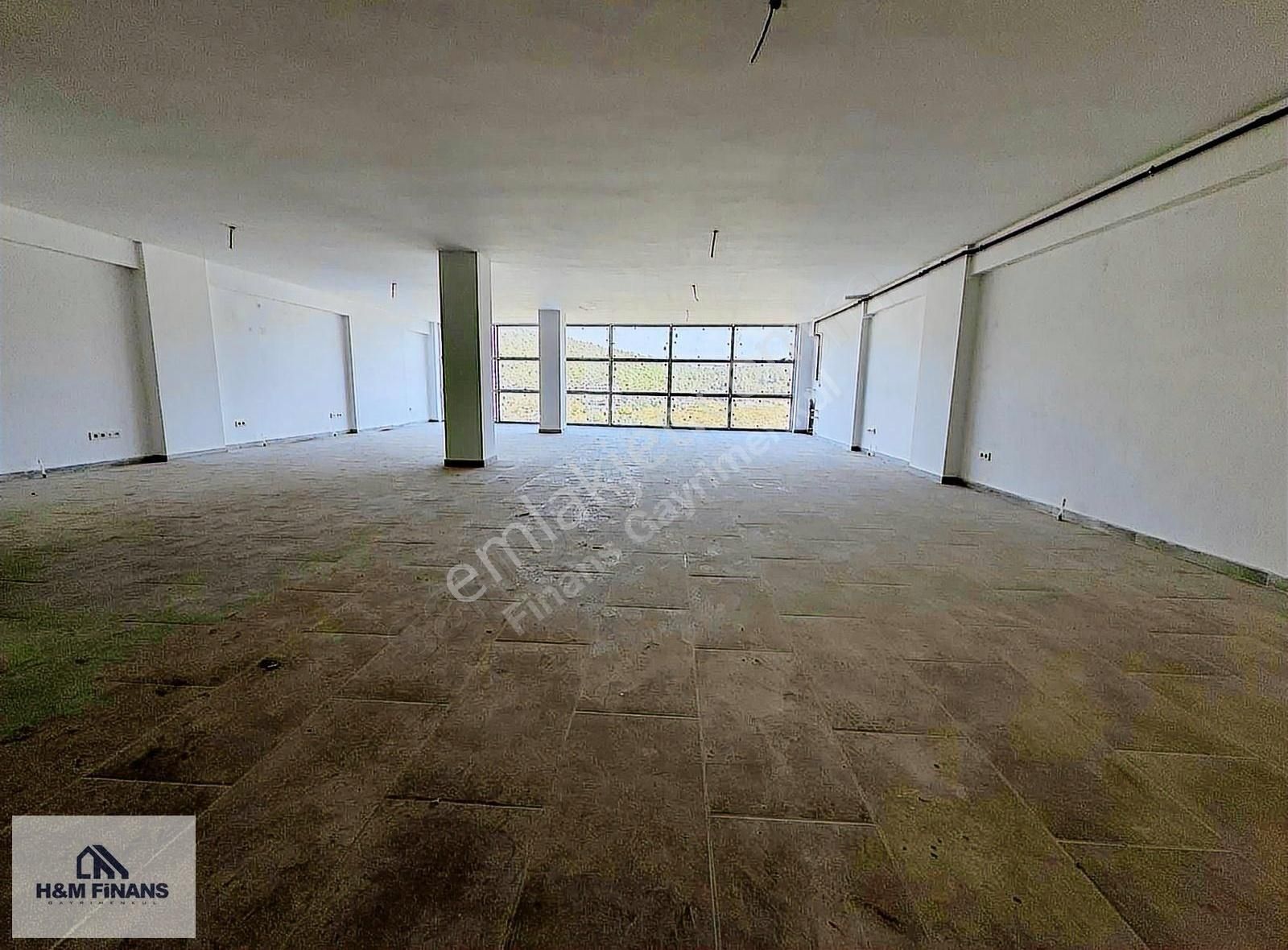 Çekmeköy Çavuşbaşı Caddesi'nde Satılık 275 M2 Dubleks Ofis Katı