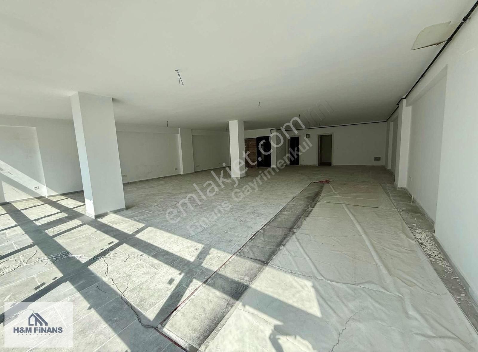 Çekmeköy Çavuşbaşı Caddesi'nde Satılık 165 M2 Ofis Katı
