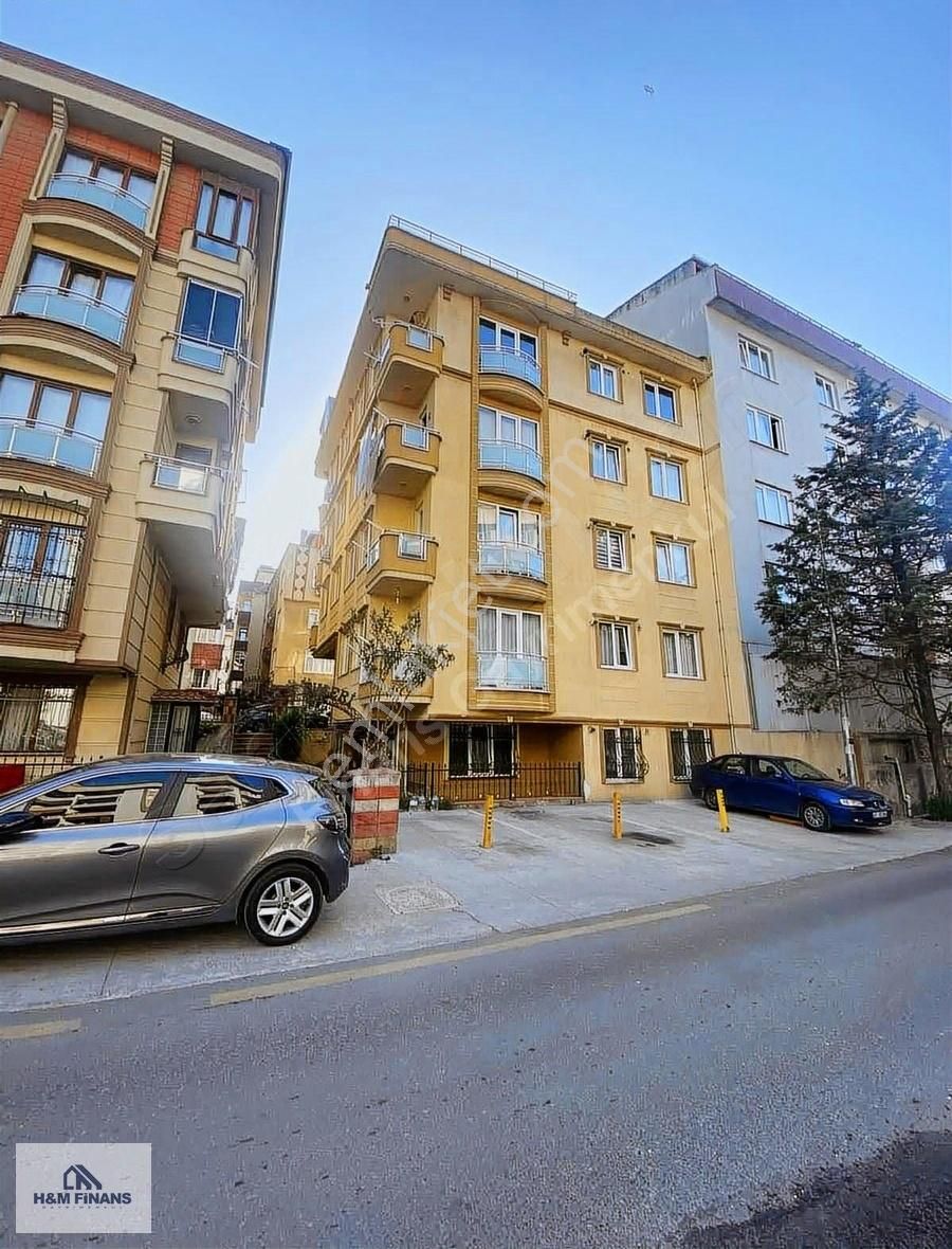 Ümraniye Atatürk Mahallesinde 2+2 Satılık Dubleks Boş Daire!!!