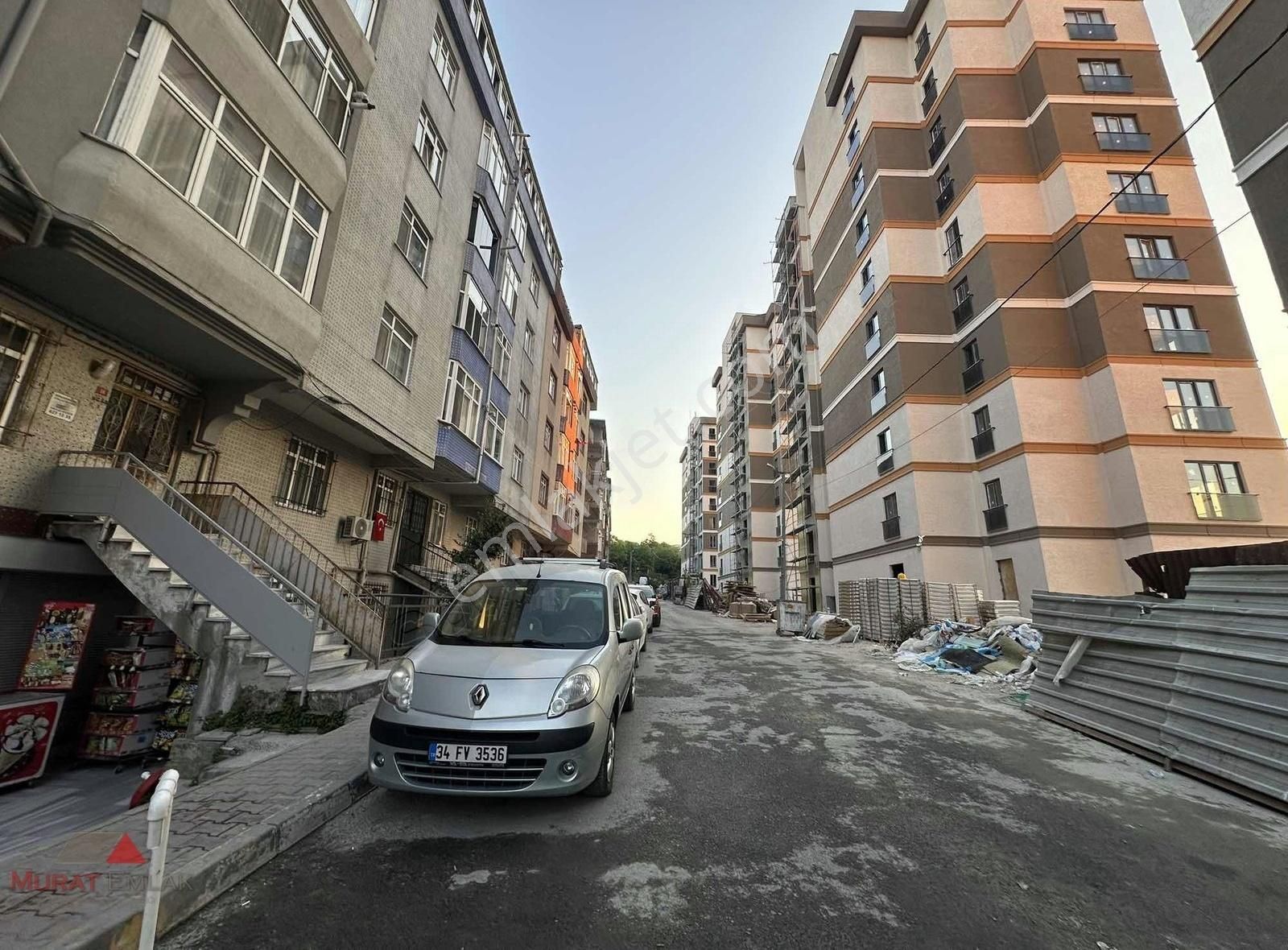 Murat Emlak'tan Akşemsettin 3+1 4.kat Çift Balkonlu Geniş Daire