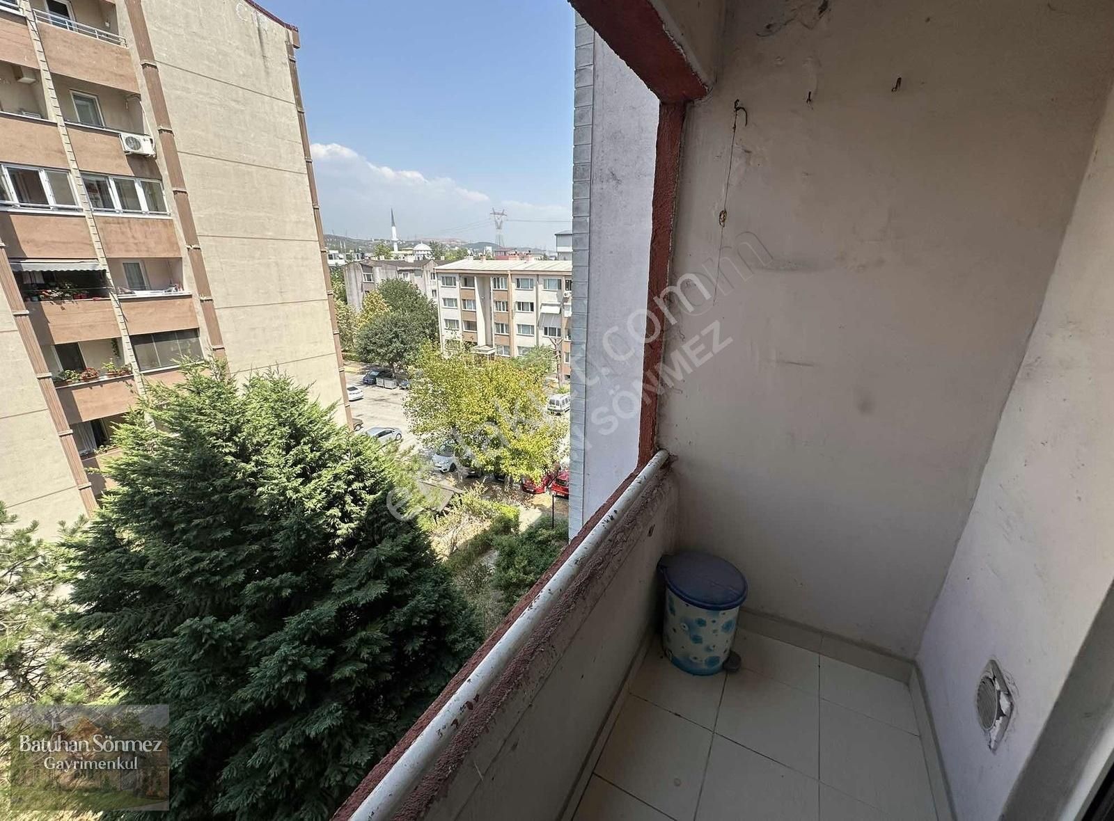 İzmit Yahyakaptan 3+1 Kiralık C Bloklarda Arakat 120m2 Daire