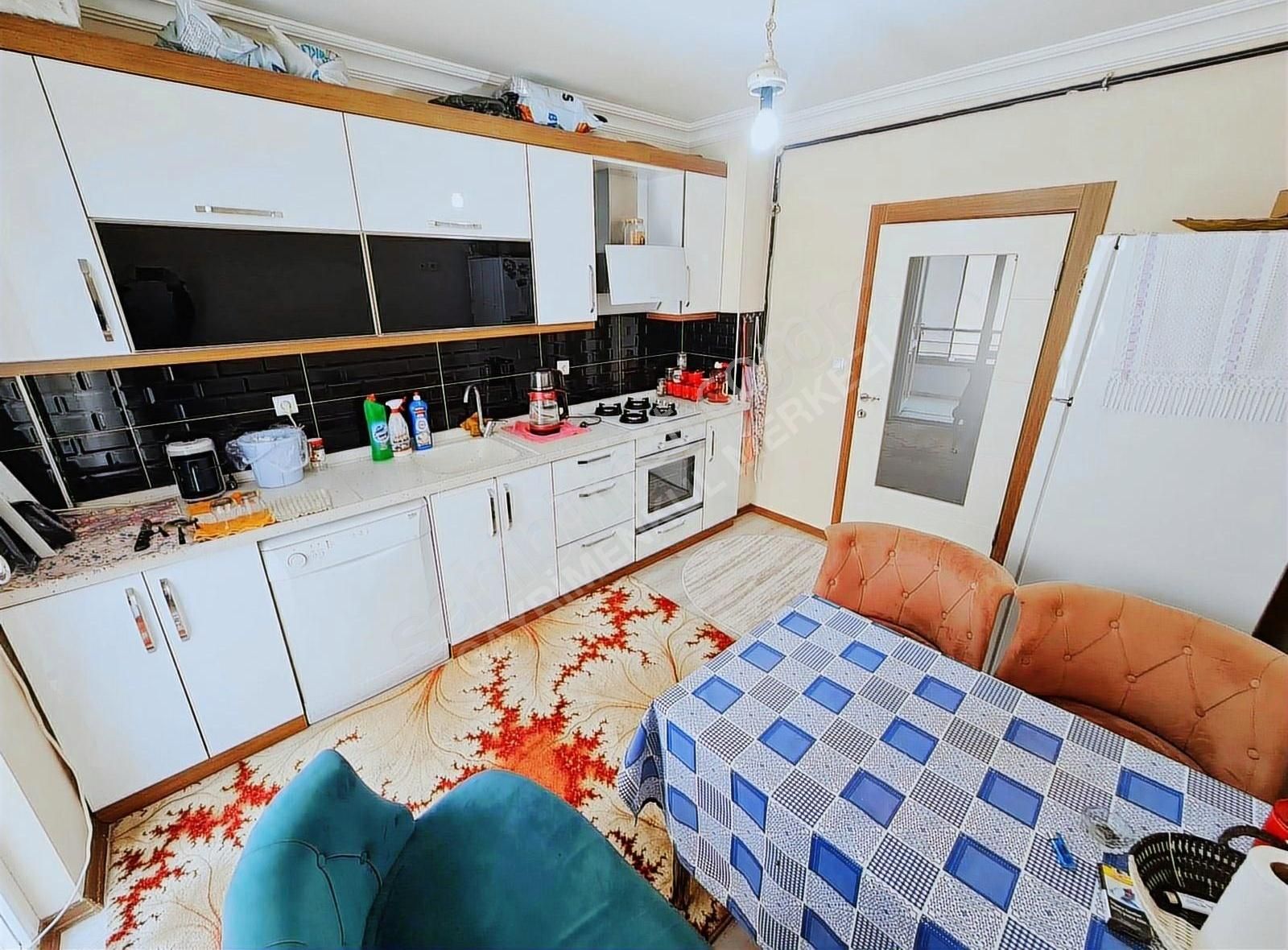 Yenimahalle Yakacık'da Arakat Full Yapılı Geniş M2 3+1 Satılık