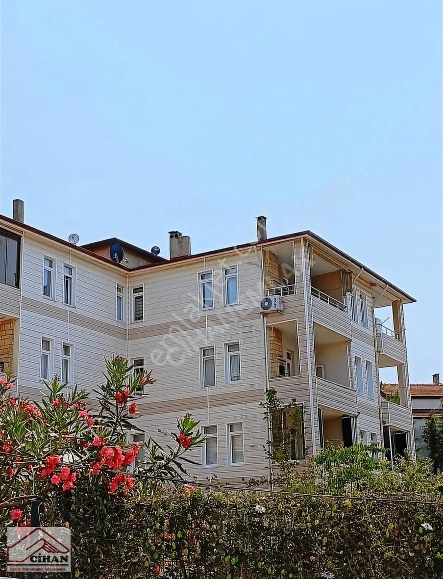 Cihan Emlak'dan Denize Sıfır Site İçerisinde 2+1 Daire - Görsel 8