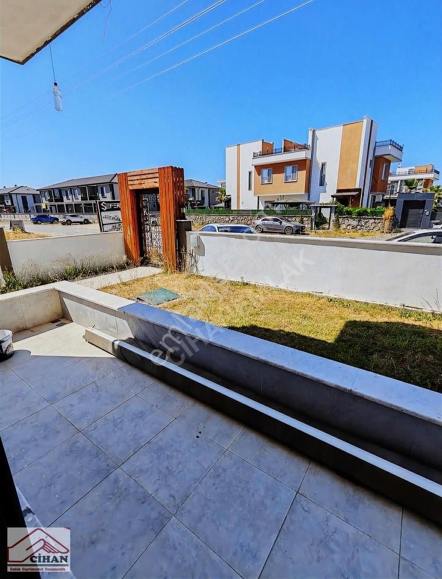 Aziziye Mah. Cadde Üzerinde Havuzlu Site İçerisinde 3+1 Tribleks - Görsel 9