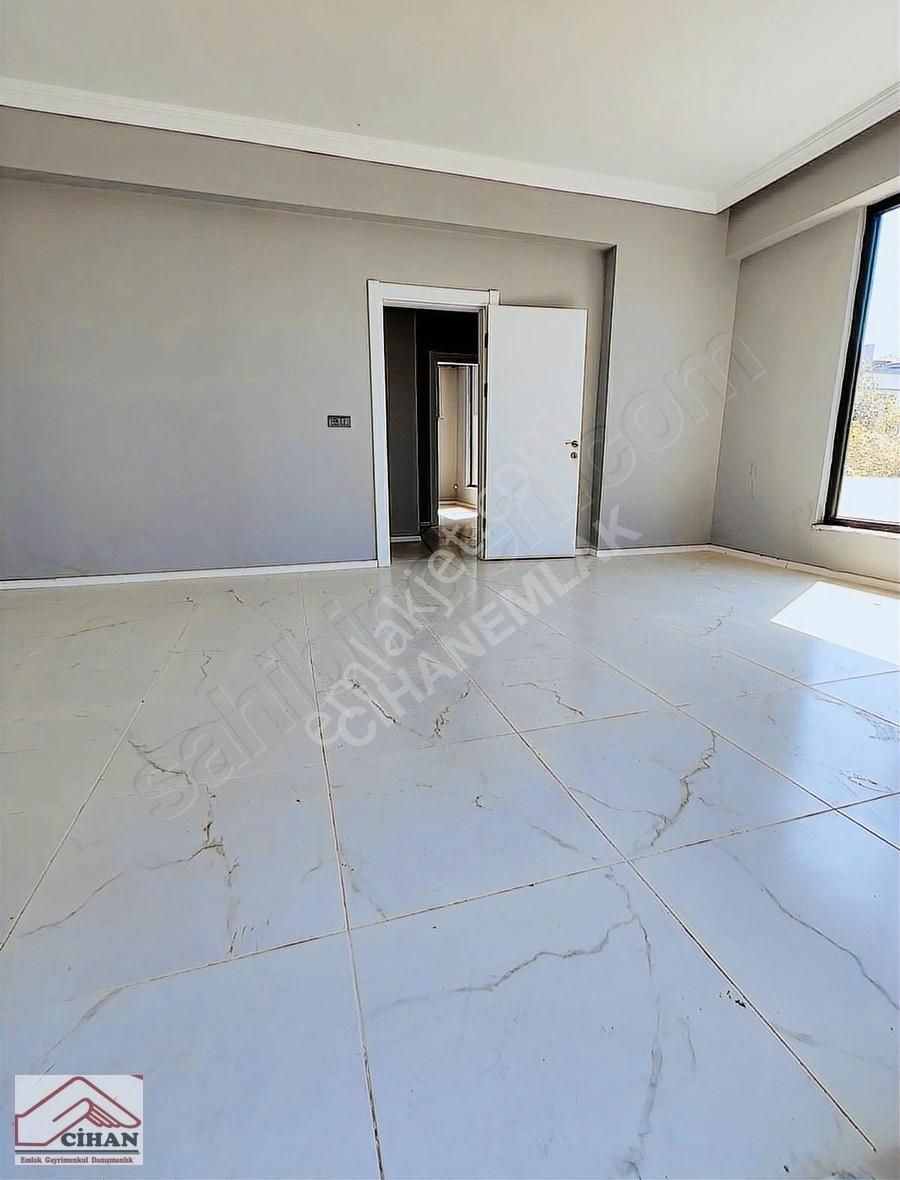 Aziziye Mah. Cadde Üzerinde Havuzlu Site İçerisinde 3+1 Tribleks - Görsel 11